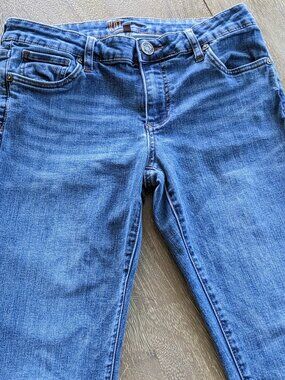 Kut from the Kloth, Medium wash Mid Rise Skinny 5 Pocket Blue Jeans, Size 6